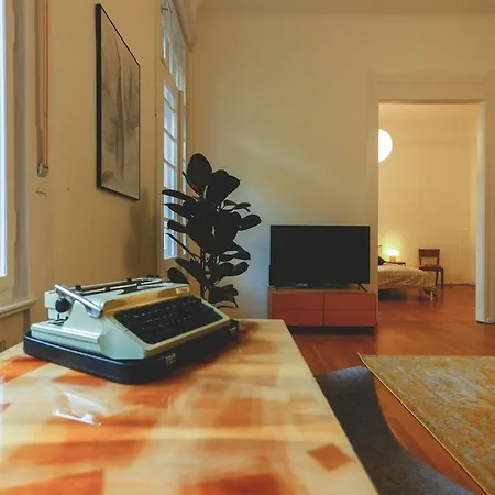 Apartament Center Lovely Balcony Flat