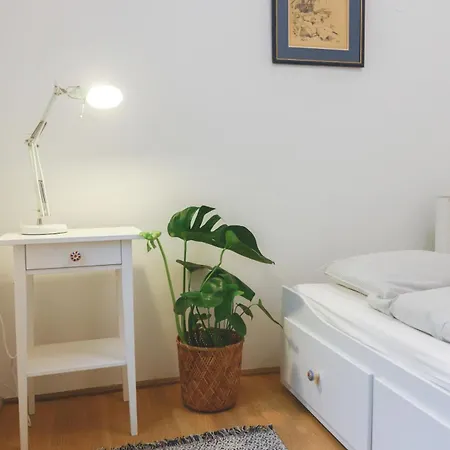 Center Lovely Balcony Flat *