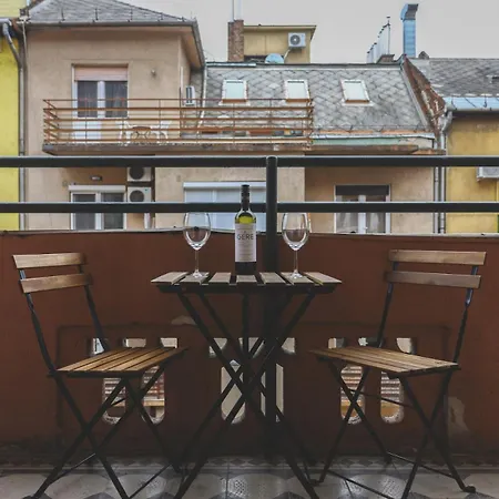 Center Lovely Balcony Flat Apartament Budapeszt