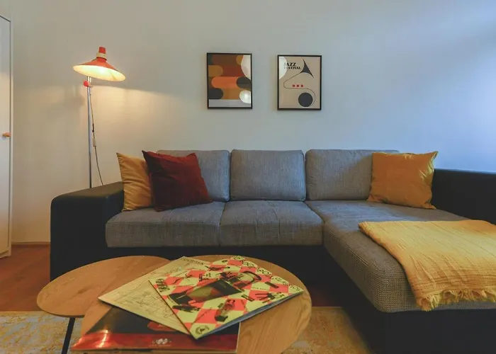 Appartement Center Lovely Balcony Flat *