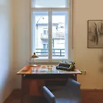 Center Lovely Balcony Flat * Budapest