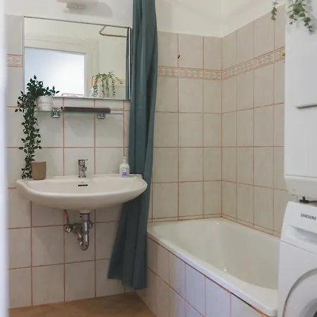 Center Lovely Balcony Flat Apartment