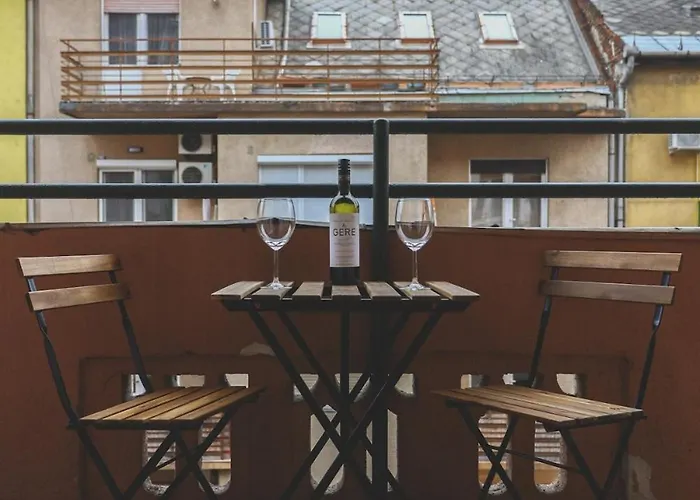 Center Lovely Balcony Flat Apartament Budapesta
