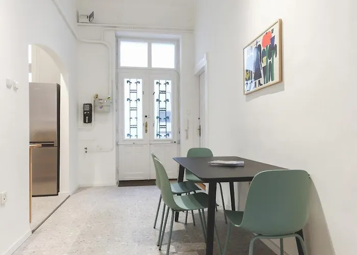 Center Lovely Balcony Flat Budapest
